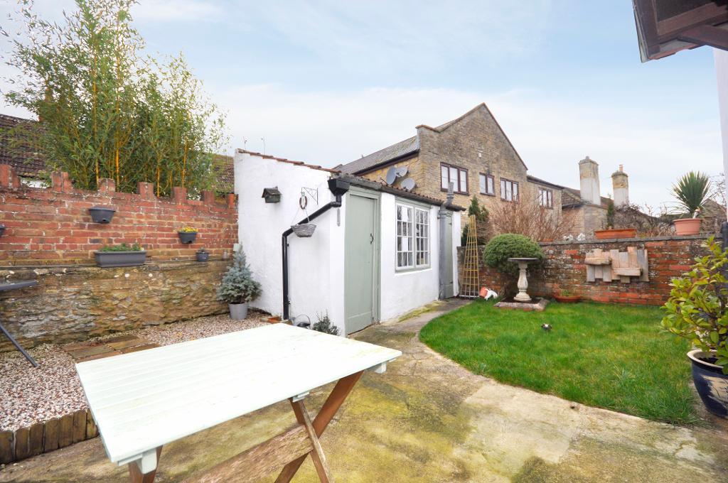 2 Bedroom SemiDetached Period Cottage For Sale in Whaddon Lane