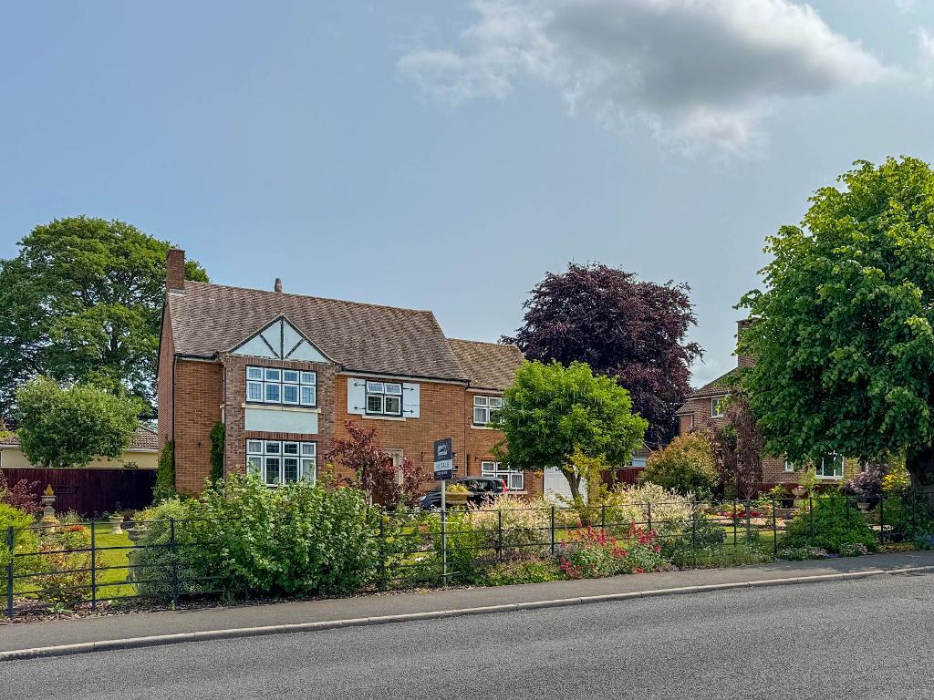 Victoria Road, Trowbridge, Wiltshire, BA14 7LD
