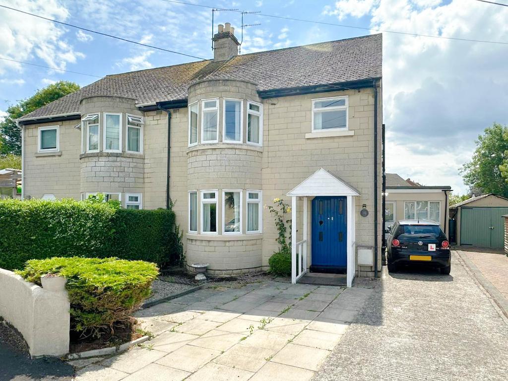 Carisbrooke Crescent, Hilperton, Trowbridge, Wiltshire, BA14 7PA